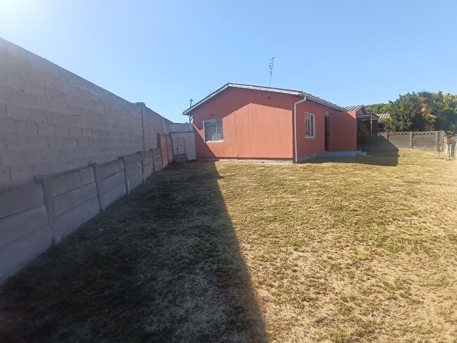 2 Bedroom Property for Sale in Uitsig Western Cape